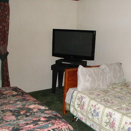 Comfort Green Motel Thayer Buitenkant foto